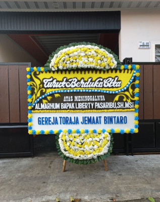 Papan Bunga Duka di Cakranegara