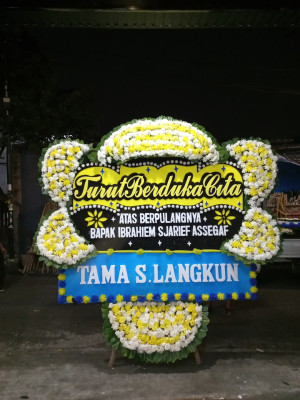 Papan Bunga Duka di Cakranegara